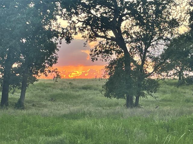 3000 Pettytown RD, Dale, TX 78616