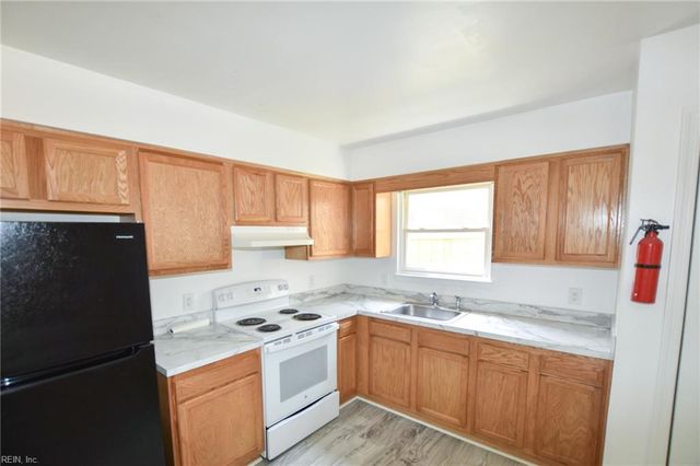 2920 S Cape Henry AVE A, Norfolk, VA 23509