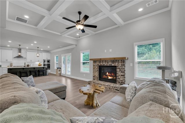305 Parkers Place, Hoschton, GA 30548