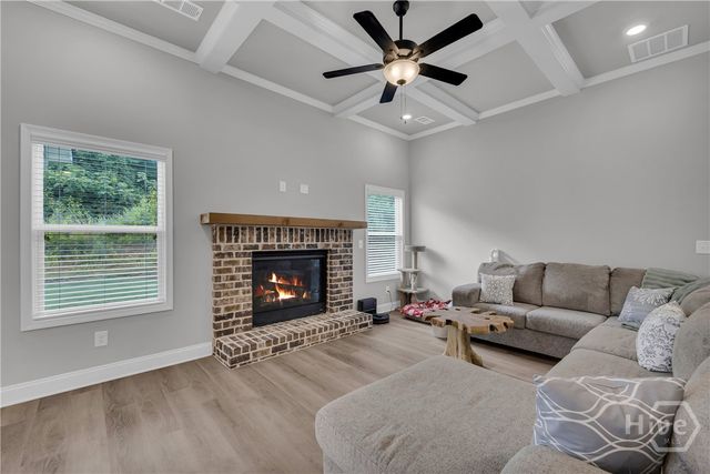305 Parkers Place, Hoschton, GA 30548