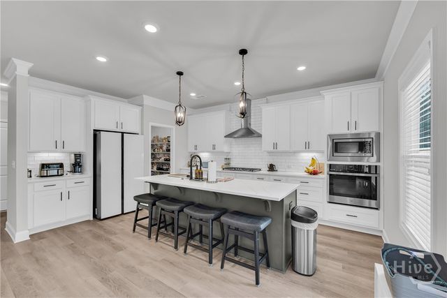 305 Parkers Place, Hoschton, GA 30548