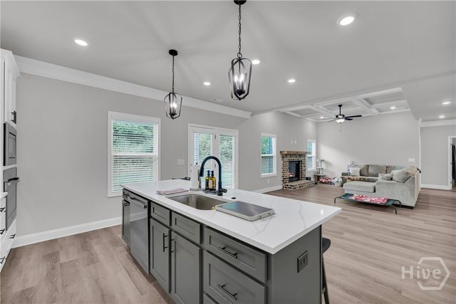 305 Parkers Place, Hoschton, GA 30548