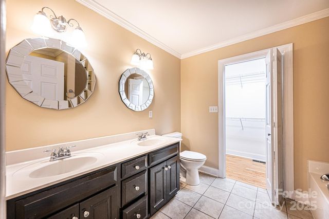 1436 20th Avenue Place NE, Hickory, NC 28601