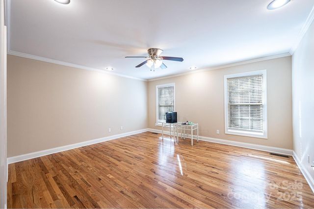 1436 20th Avenue Place NE, Hickory, NC 28601