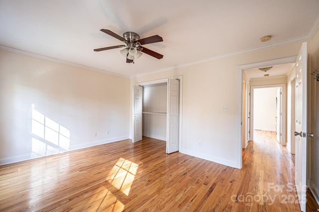 1436 20th Avenue Place NE, Hickory, NC 28601