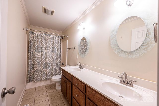 1436 20th Avenue Place NE, Hickory, NC 28601