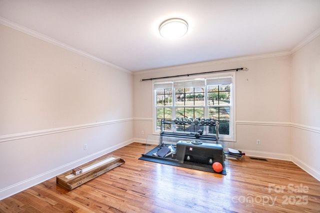 1436 20th Avenue Place NE, Hickory, NC 28601