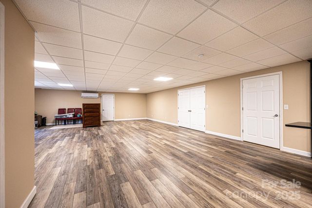 1436 20th Avenue Place NE, Hickory, NC 28601