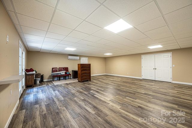 1436 20th Avenue Place NE, Hickory, NC 28601