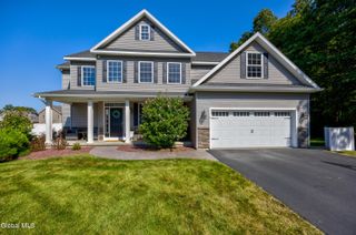4 Lorraine Court, Clifton Park, NY 12065