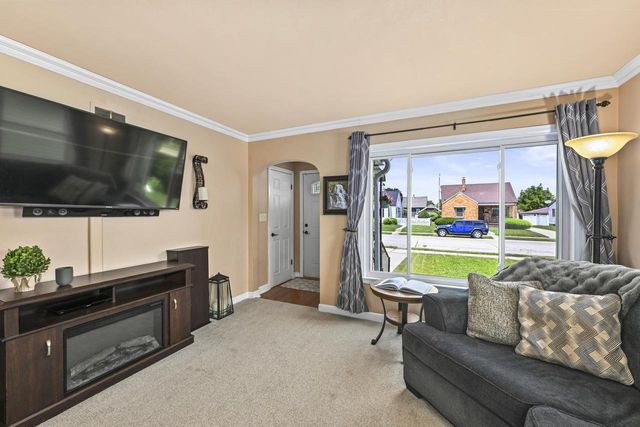 1629 Minnesota AVENUE, South Milwaukee, WI 53172