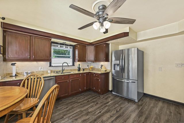 1629 Minnesota AVENUE, South Milwaukee, WI 53172