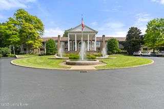8605 Shelbyville Rd, APT 223, Louisville, KY 40222