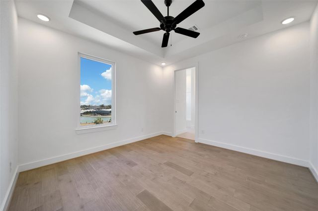 4406 Tucker Lane, Seabrook, TX 77586