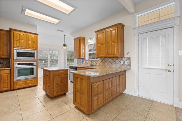 360 Markedstone Road, Burleson, TX 76028