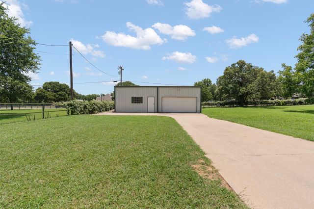 360 Markedstone Road, Burleson, TX 76028