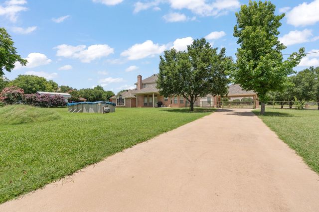360 Markedstone Road, Burleson, TX 76028
