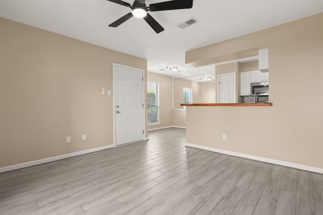 15534 Zabolio Drive 130, Webster, TX 77598