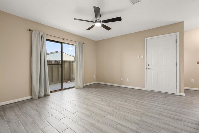 15534 Zabolio Drive 130, Webster, TX 77598