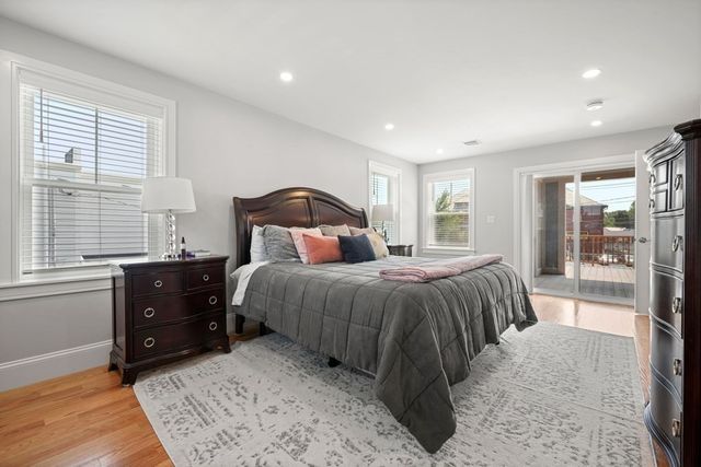 99 Crafts Street 99, Newton, MA 02458