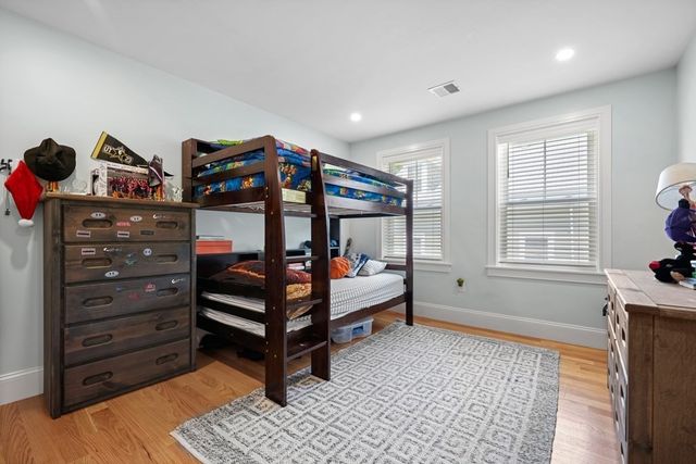 99 Crafts Street 99, Newton, MA 02458