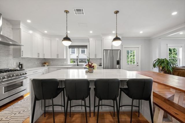 99 Crafts Street 99, Newton, MA 02458