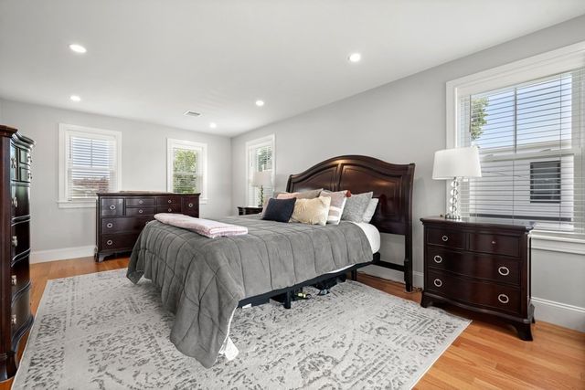 99 Crafts Street 99, Newton, MA 02458