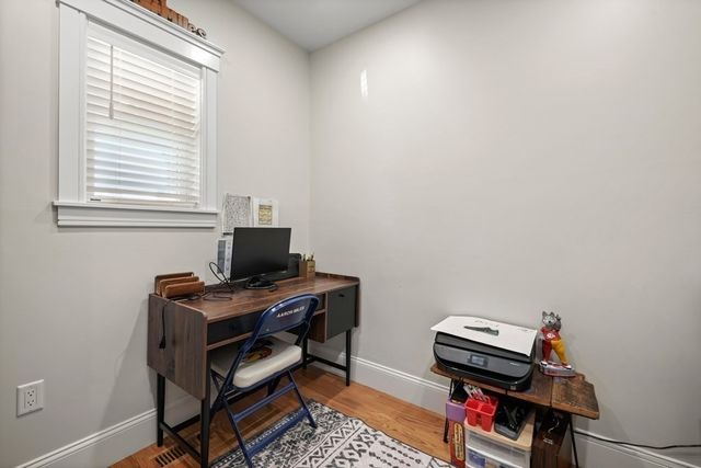 99 Crafts Street 99, Newton, MA 02458