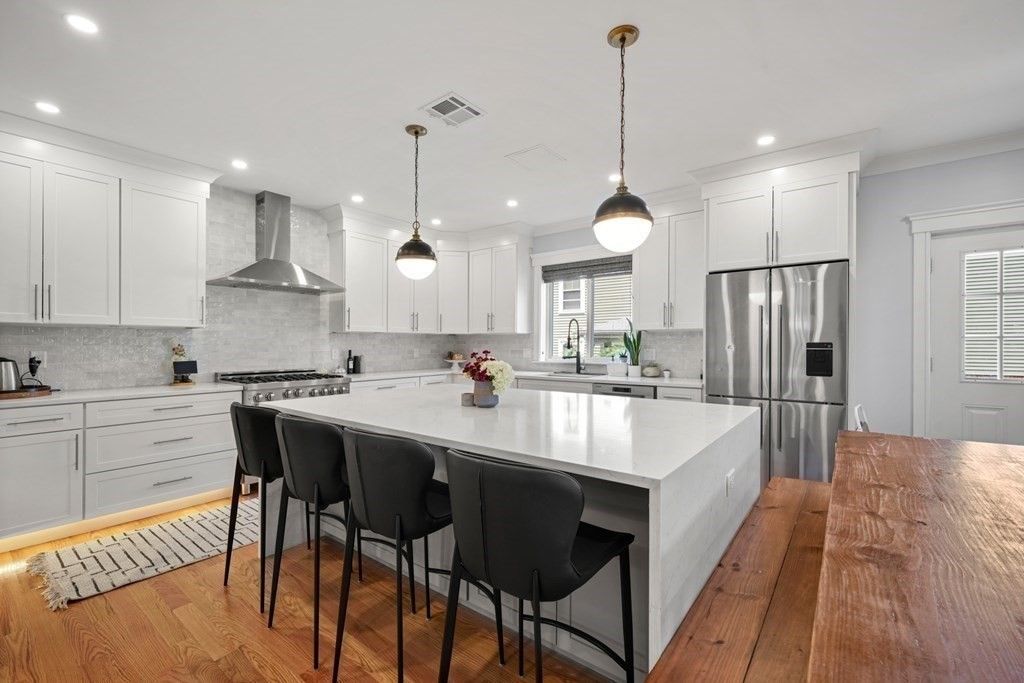 99 Crafts Street 99, Newton, MA 02458