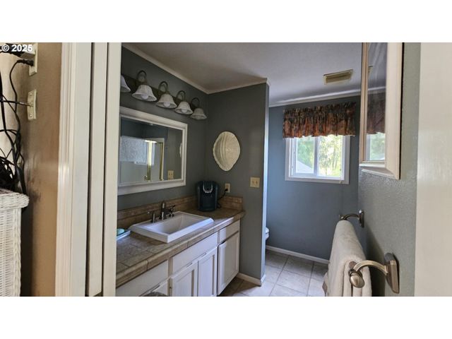 41485 DEERHORN Rd, Springfield, OR 97478