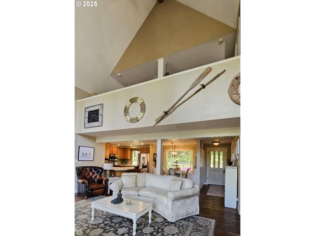 41485 DEERHORN Rd, Springfield, OR 97478