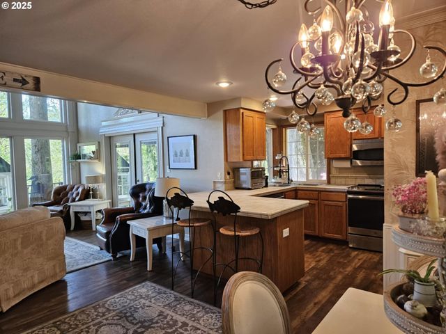 41485 DEERHORN Rd, Springfield, OR 97478