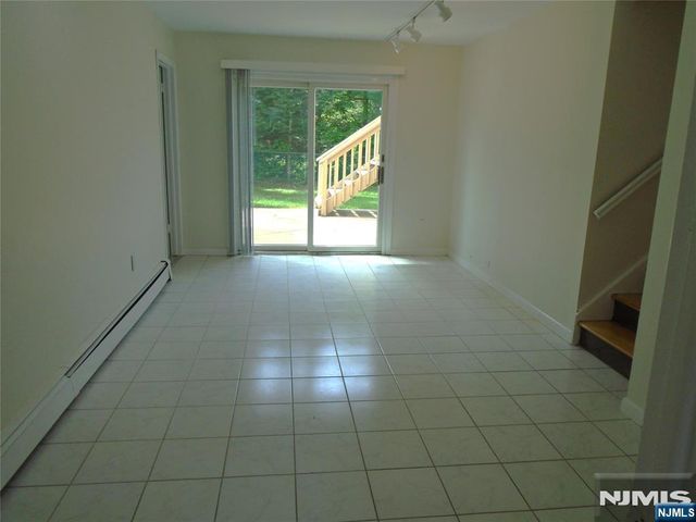 9 N Lyle, Tenafly, NJ 07670
