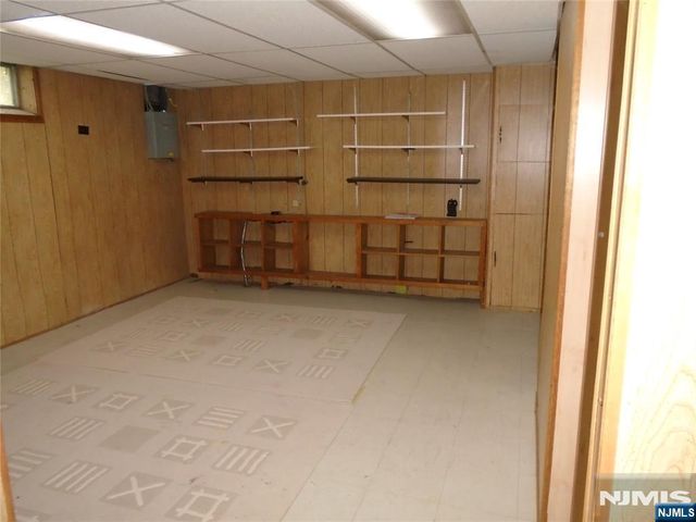 9 N Lyle, Tenafly, NJ 07670