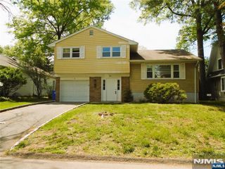 9 N Lyle, Tenafly, NJ 07670