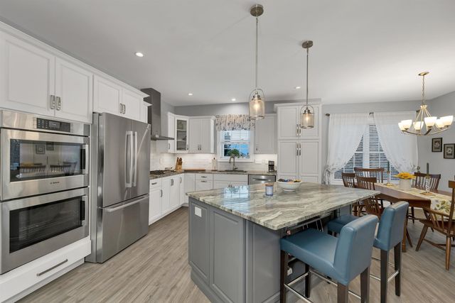 4 Mulberry Court, Wolfeboro, NH 03894