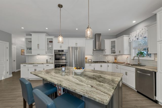 4 Mulberry Court, Wolfeboro, NH 03894