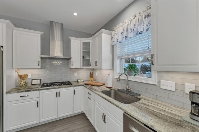 4 Mulberry Court, Wolfeboro, NH 03894