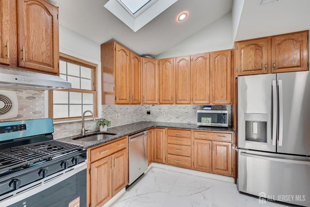 36 Aylin Street, Metuchen, NJ 08840