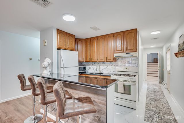 36 Aylin Street, Metuchen, NJ 08840