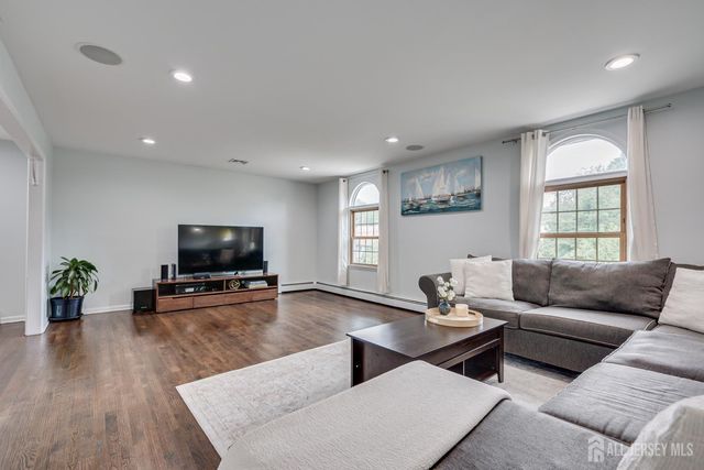 36 Aylin Street, Metuchen, NJ 08840