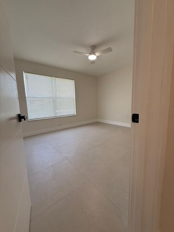 1991 NW 98th Avenue, Sunrise, FL 33322