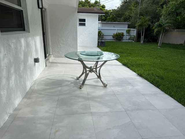 1991 NW 98th Avenue, Sunrise, FL 33322
