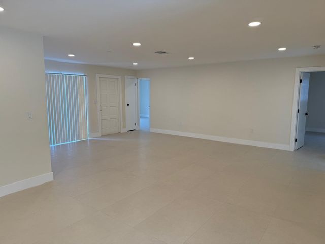 1991 NW 98th Avenue, Sunrise, FL 33322
