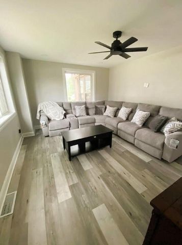 3531 Rawson AVENUE, Franklin, WI 53132