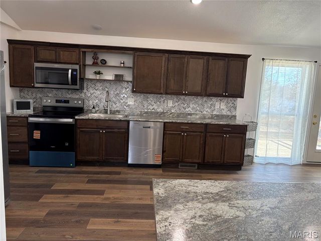 2304 Lee Street, Poplar Bluff, MO 63901