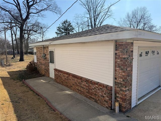 2304 Lee Street, Poplar Bluff, MO 63901