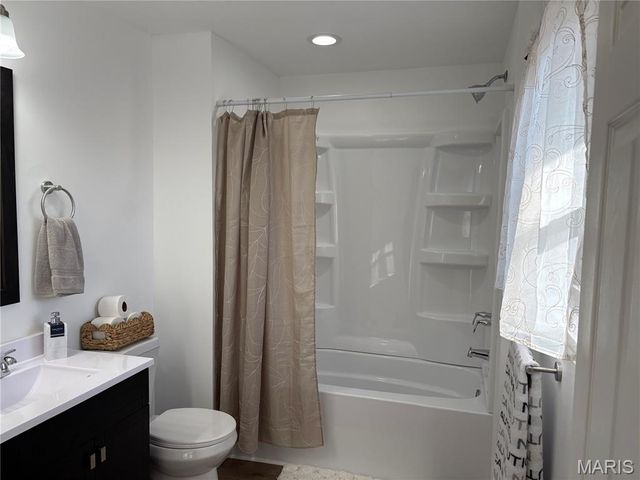 2304 Lee Street, Poplar Bluff, MO 63901