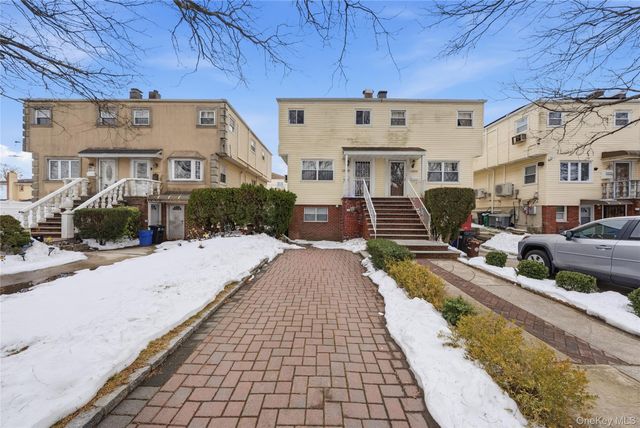 25552 148th Drive, Rosedale, NY 11422