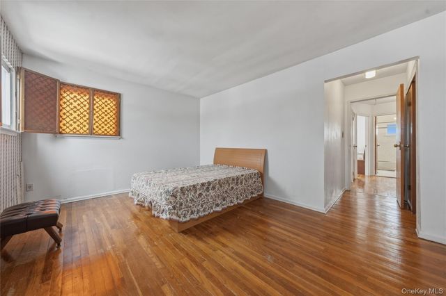 25552 148th Drive, Rosedale, NY 11422